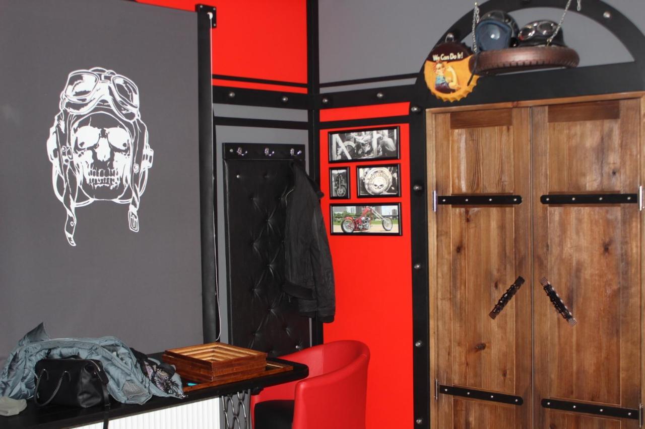 Hotel Biker'S Pub Oleksandriia Esterno foto