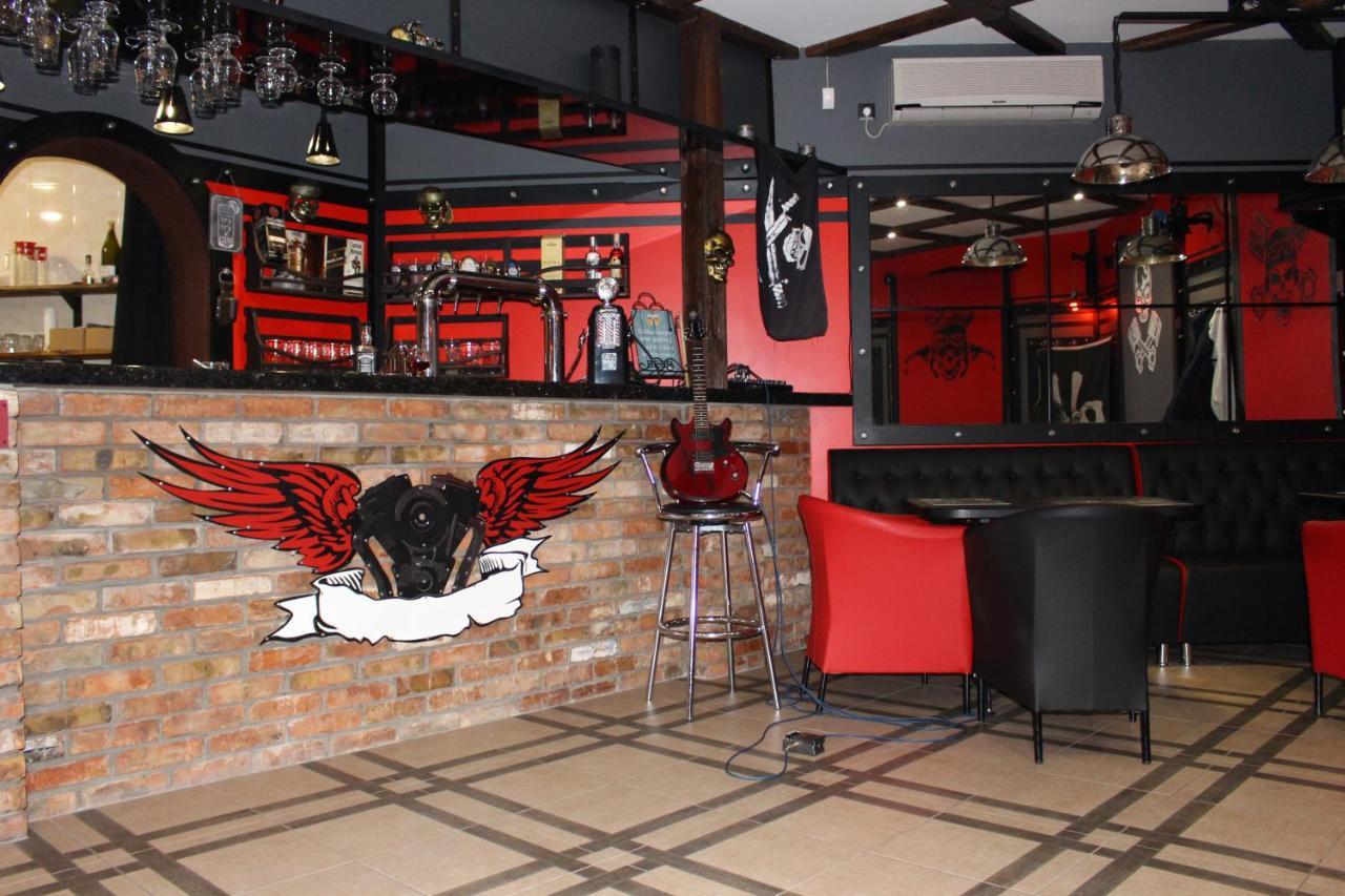 Hotel Biker'S Pub Oleksandriia Esterno foto